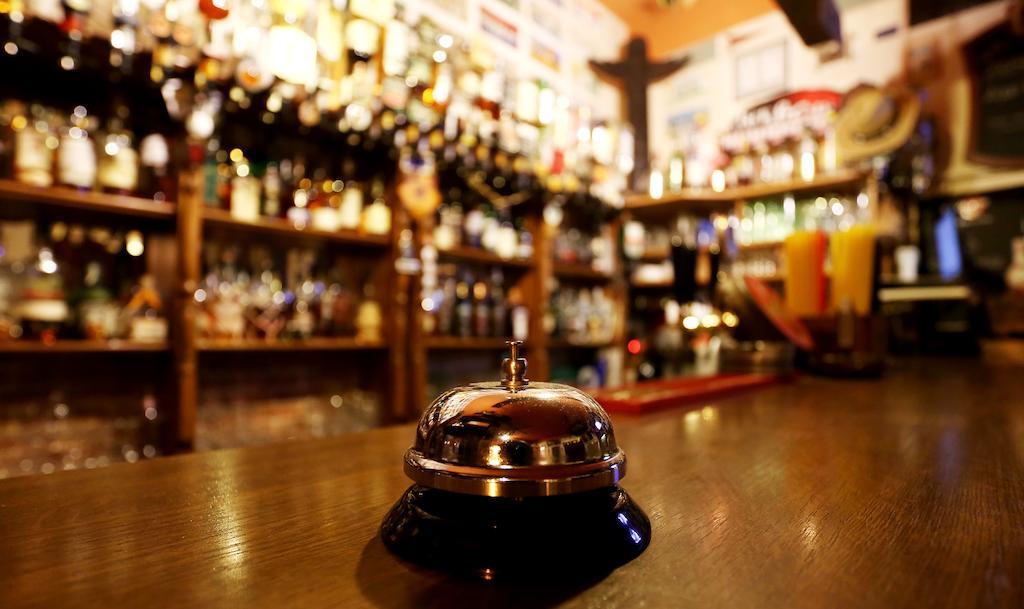 Pension Alfa & Whisky Pub 타보르 외부 사진